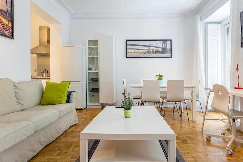 Апартаменти Apartamento Confortable En Atocha Мадрид Екстер'єр фото